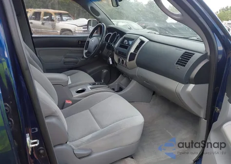 2005 Toyota Tacoma Base V6 z USA, uszkodzony, nr VIN 3TMMU52NX5M001883